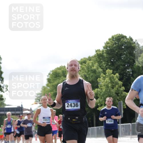 29.06.2025 - hella hamburg halbmarathon Jannik Wohlers http://msf.ph/oto/8153250 29.06.2025 10:15:38 Lombardsbrücke 1156, 1308, 1651, 2071, 2076, 2165, 2436, 2803, 3167, 4828, 5046, 5423, 7897, 8169, 8274, 8554, 8746, 8885, 9601, 9675, 9784, 9802, 10107, 10292, 10844, 10990, 11113, 11303, 11478, 11774, 11783, 11818, 12427, 12628, 14543, 14559, 15571, 15724, 15889, 16020, 16348, 16606, 17692, 18641, 19030 meine-sportfotos.de
