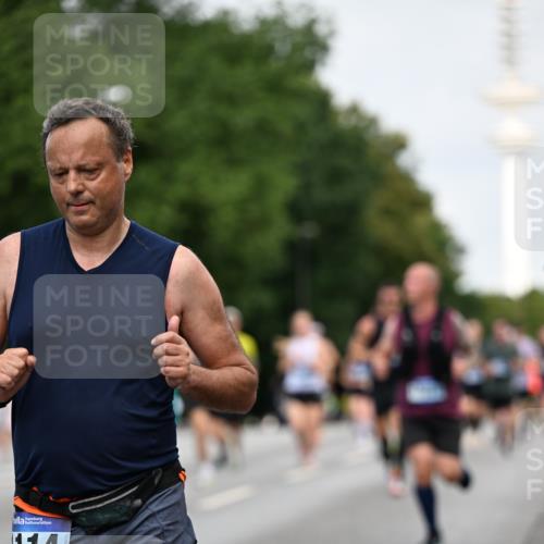 29.06.2025 - hella hamburg halbmarathon Dr. Thomas Lammeyer http://msf.ph/oto/8153253 29.06.2025 10:07:35 Kennedybrücke 1114, 1135, 1138, 1482, 1885, 2594, 2759, 2782, 3001, 3572, 4307, 4511, 4587, 5384, 5396, 5464, 6217, 6391, 7006, 7210, 7211, 7277, 7278, 7279, 7290, 7306, 7935, 8614, 9439, 9453, 9554, 10824 meine-sportfotos.de