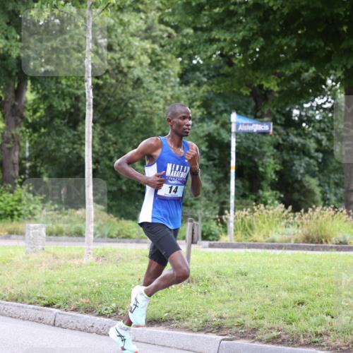 29.06.2025 - hella hamburg halbmarathon Yannick Fuchs http://msf.ph/oto/8153275 29.06.2025 10:02:23 20KM 14, 24 meine-sportfotos.de