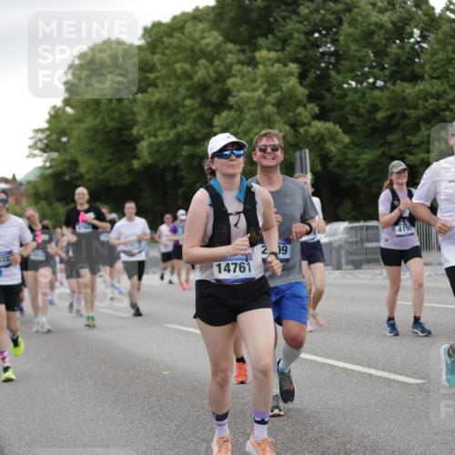 29.06.2025 - hella hamburg halbmarathon Jannik Wohlers http://msf.ph/oto/8153279 29.06.2025 10:52:55 Lombardsbrücke 1340, 1900, 1906, 2065, 2409, 3226, 4195, 4626, 5428, 5815, 7068, 7483, 7876, 8189, 8212, 8414, 8515, 8906, 9685, 9764, 10043, 10175, 10490, 11914, 12193, 12219, 12700, 13011, 13326, 13916, 13917, 14038, 14065, 14419, 14761, 17012, 17577, 17600, 18144, 18311, 18523, 18593 meine-sportfotos.de
