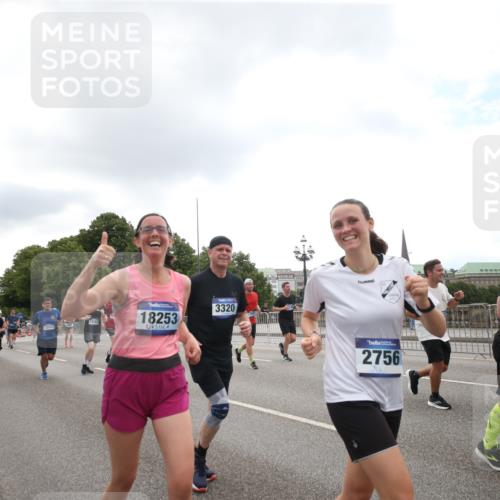 29.06.2025 - hella hamburg halbmarathon Jannik Wohlers http://msf.ph/oto/8153280 29.06.2025 10:47:58 Lombardsbrücke 1157, 1645, 2037, 2195, 2418, 2475, 2627, 2756, 2909, 2958, 3224, 3320, 3504, 3661, 3679, 3933, 4588, 5585, 5781, 5952, 6143, 7532, 8461, 8948, 9775, 9921, 10059, 10145, 11742, 12022, 12104, 12152, 12192, 12439, 12452, 12932, 13377, 13529, 13559, 13675, 13861, 13914, 14050, 15489, 15593, 15715, 15743, 16141, 16368, 16669, 16693, 16935, 16965, 17631, 17930, 18248, 18967 meine-sportfotos.de