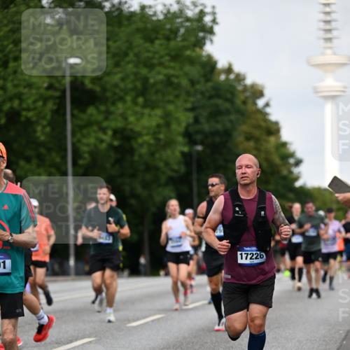 29.06.2025 - hella hamburg halbmarathon Dr. Thomas Lammeyer http://msf.ph/oto/8153284 29.06.2025 10:07:36 Kennedybrücke 1114, 1135, 1138, 1482, 1885, 2594, 2759, 2782, 3001, 3572, 4307, 4511, 4587, 5384, 5396, 5464, 6217, 6391, 7006, 7210, 7211, 7277, 7278, 7279, 7290, 7306, 7935, 8614, 9439, 9453, 9554, 10824 meine-sportfotos.de