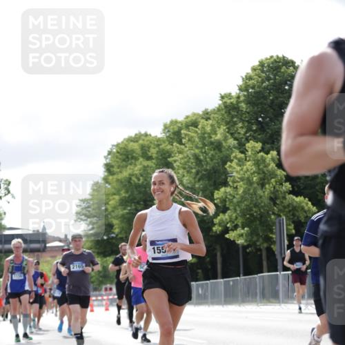 29.06.2025 - hella hamburg halbmarathon Jannik Wohlers http://msf.ph/oto/8153288 29.06.2025 10:15:39 Lombardsbrücke 1156, 1308, 1651, 2071, 2076, 2165, 2436, 2803, 3167, 4828, 5046, 5423, 7897, 8169, 8274, 8554, 8746, 8885, 9601, 9675, 9784, 9802, 10107, 10292, 10844, 10990, 11113, 11303, 11478, 11774, 11783, 11818, 12427, 12628, 14543, 14559, 15571, 15724, 15889, 16020, 16348, 16606, 17692, 18641, 19030 meine-sportfotos.de