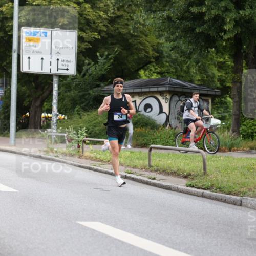 29.06.2025 - hella hamburg halbmarathon Yannick Fuchs http://msf.ph/oto/8153301 29.06.2025 10:02:27 20KM 24 meine-sportfotos.de