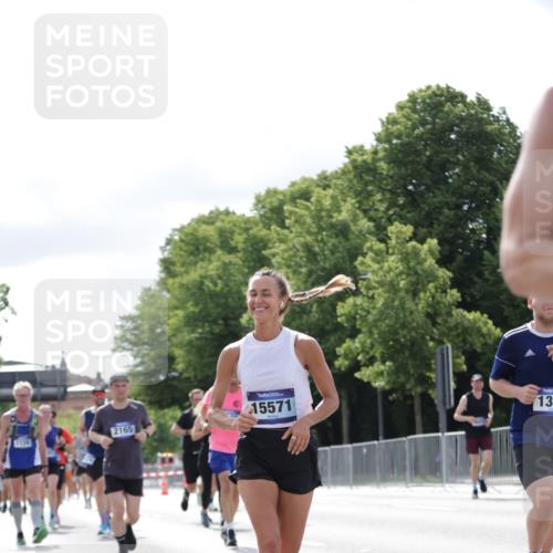 29.06.2025 - hella hamburg halbmarathon Jannik Wohlers http://msf.ph/oto/8153302 29.06.2025 10:15:40 Lombardsbrücke 1156, 1308, 1651, 2071, 2076, 2165, 2436, 2803, 2835, 3167, 4828, 5046, 5423, 7897, 8169, 8274, 8554, 8746, 8885, 9601, 9675, 9784, 9802, 10107, 10292, 10844, 10990, 11113, 11303, 11478, 11774, 11783, 11818, 12427, 12628, 14543, 14559, 15571, 15724, 15889, 16020, 16348, 16606, 17692, 18641, 18735, 19030 meine-sportfotos.de