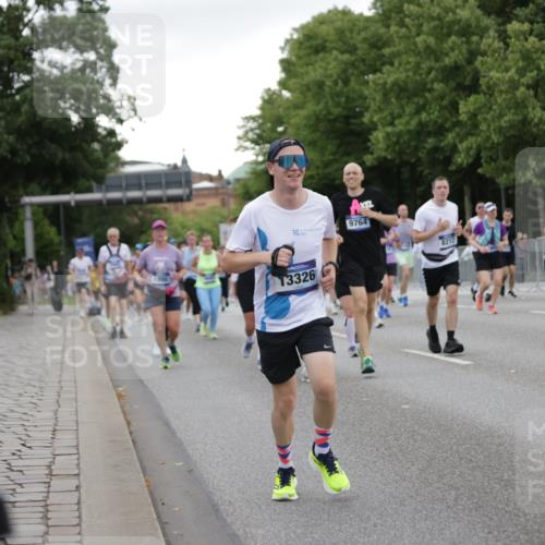 29.06.2025 - hella hamburg halbmarathon Jannik Wohlers http://msf.ph/oto/8153321 29.06.2025 10:52:57 Lombardsbrücke 1340, 1900, 1906, 2065, 2409, 3226, 4195, 4626, 5428, 5562, 5815, 6041, 6044, 7068, 7483, 7876, 8189, 8212, 8414, 8515, 8906, 9685, 9764, 10043, 10175, 10490, 11914, 12193, 12219, 12280, 12700, 13011, 13326, 14038, 14065, 14419, 14761, 16979, 17012, 17577, 17600, 18144, 18311, 18523, 18593 meine-sportfotos.de