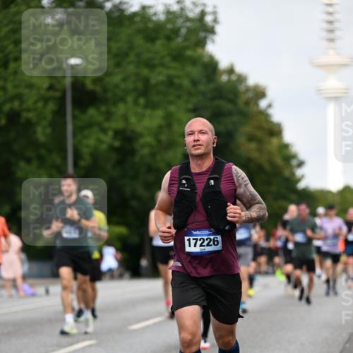 29.06.2025 - hella hamburg halbmarathon Dr. Thomas Lammeyer http://msf.ph/oto/8153325 29.06.2025 10:07:37 Kennedybrücke 1114, 1135, 1138, 1482, 1885, 2594, 2759, 2782, 3001, 3572, 4307, 4511, 4587, 5384, 5396, 5464, 6217, 6391, 6453, 7006, 7210, 7211, 7277, 7278, 7279, 7290, 7306, 7935, 8614, 9439, 9453, 9554, 10824, 11402 meine-sportfotos.de