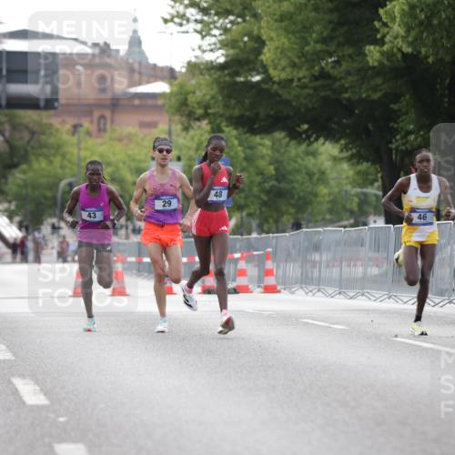 29.06.2025 - hella hamburg halbmarathon Jannik Wohlers http://msf.ph/oto/8153329 29.06.2025 09:34:36 Lombardsbrücke  meine-sportfotos.de
