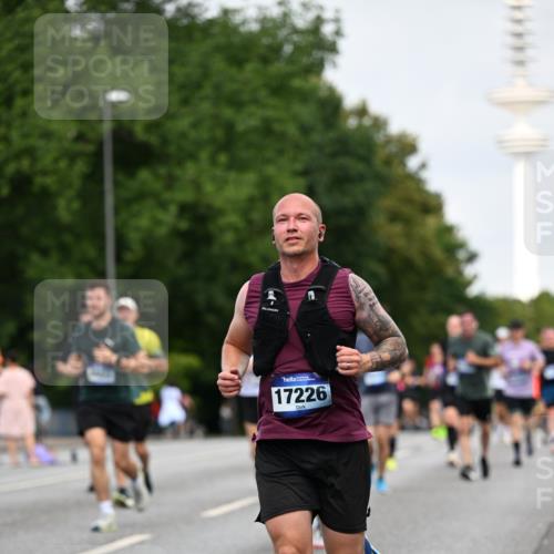 29.06.2025 - hella hamburg halbmarathon Dr. Thomas Lammeyer http://msf.ph/oto/8153331 29.06.2025 10:07:37 Kennedybrücke 1114, 1135, 1138, 1482, 1885, 2594, 2759, 2782, 3001, 3572, 4307, 4511, 4587, 5384, 5396, 5464, 6217, 6391, 6453, 7006, 7210, 7211, 7277, 7278, 7279, 7290, 7306, 7935, 8614, 9439, 9453, 9554, 10824, 11402 meine-sportfotos.de
