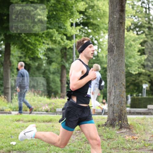 29.06.2025 - hella hamburg halbmarathon Yannick Fuchs http://msf.ph/oto/8153334 29.06.2025 10:02:28 20KM 24 meine-sportfotos.de