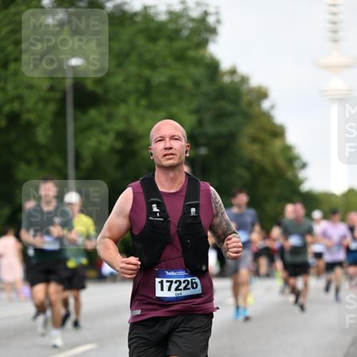 29.06.2025 - hella hamburg halbmarathon Dr. Thomas Lammeyer http://msf.ph/oto/8153336 29.06.2025 10:07:38 Kennedybrücke 1114, 1482, 1885, 2594, 2759, 2782, 3001, 3572, 4307, 4511, 4587, 5384, 5396, 5464, 6217, 6391, 6453, 7006, 7210, 7211, 7277, 7278, 7279, 7290, 7306, 7935, 8614, 9453, 9554, 10824, 11402 meine-sportfotos.de