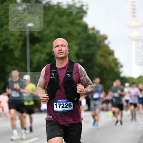 29.06.2025 - hella hamburg halbmarathon Dr. Thomas Lammeyer http://msf.ph/oto/8153340 29.06.2025 10:07:38 Kennedybrücke 1114, 1482, 1885, 2594, 2759, 2782, 3001, 3572, 4307, 4511, 4587, 5384, 5396, 5464, 6217, 6391, 6453, 7006, 7210, 7211, 7277, 7278, 7279, 7290, 7306, 7935, 8614, 9453, 9554, 10824, 11402 meine-sportfotos.de