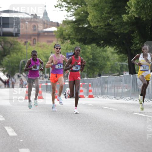 29.06.2025 - hella hamburg halbmarathon Jannik Wohlers http://msf.ph/oto/8153341 29.06.2025 09:34:36 Lombardsbrücke  meine-sportfotos.de