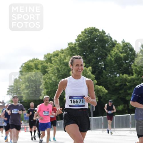 29.06.2025 - hella hamburg halbmarathon Jannik Wohlers http://msf.ph/oto/8153350 29.06.2025 10:15:40 Lombardsbrücke 1156, 1308, 1651, 2071, 2076, 2165, 2436, 2803, 2835, 3167, 4828, 5046, 5423, 7897, 8169, 8274, 8554, 8746, 8885, 9601, 9675, 9784, 9802, 10107, 10292, 10844, 10990, 11113, 11303, 11478, 11774, 11783, 11818, 12427, 12628, 14543, 14559, 15571, 15724, 15889, 16020, 16348, 16606, 17692, 18641, 18735, 19030 meine-sportfotos.de