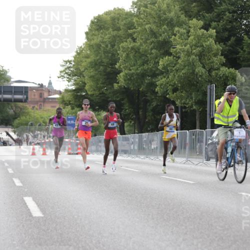 29.06.2025 - hella hamburg halbmarathon Jannik Wohlers http://msf.ph/oto/8153392 29.06.2025 09:34:37 Lombardsbrücke 29, 43, 46, 48 meine-sportfotos.de