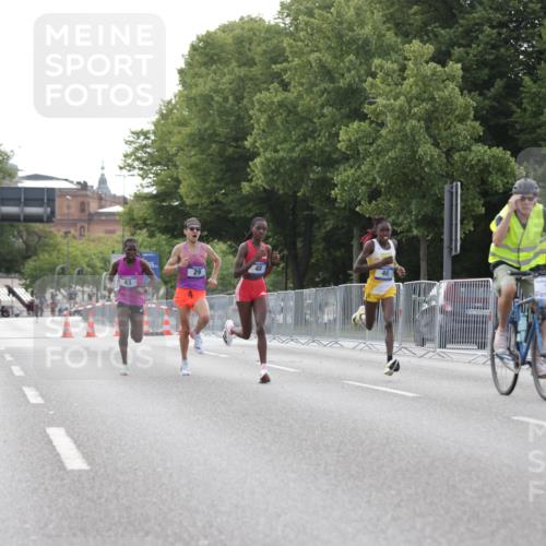 29.06.2025 - hella hamburg halbmarathon Jannik Wohlers http://msf.ph/oto/8153407 29.06.2025 09:34:37 Lombardsbrücke 29, 43, 46, 48 meine-sportfotos.de