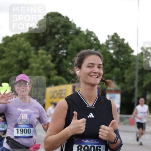 29.06.2025 - hella hamburg halbmarathon Jannik Wohlers http://msf.ph/oto/8153409 29.06.2025 10:53:02 Lombardsbrücke 1340, 1709, 1900, 1906, 1984, 2065, 2409, 2429, 3226, 4195, 4595, 5428, 5562, 5815, 6041, 6044, 6306, 7068, 7483, 7537, 7611, 7876, 8189, 8212, 8414, 8515, 8906, 9077, 9456, 9685, 9764, 9785, 10043, 10175, 10490, 11489, 11914, 12068, 12082, 12193, 12219, 12259, 12280, 12459, 12700, 13011, 13072, 13326, 13351, 14065, 14419, 14761, 15118, 15498, 15804, 16979, 17012, 17236, 17577, 17600, 18057, 18079, 18144, 18311, 18523, 18532, 18593, 18609 meine-sportfotos.de