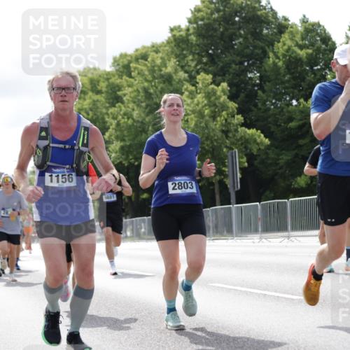 29.06.2025 - hella hamburg halbmarathon Jannik Wohlers http://msf.ph/oto/8153416 29.06.2025 10:15:45 Lombardsbrücke 1156, 1308, 1651, 2071, 2076, 2165, 2436, 2803, 2835, 3134, 3648, 4637, 4828, 5046, 5423, 7897, 8169, 8274, 8554, 9601, 9784, 9802, 9881, 10107, 10183, 10292, 10844, 10990, 11113, 11818, 12572, 12628, 13215, 14543, 15332, 15487, 15571, 15724, 15889, 16921, 17592, 17692, 18735, 19030 meine-sportfotos.de