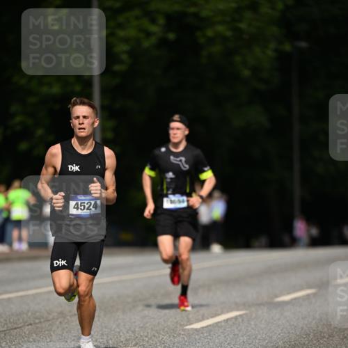 29.06.2025 - hella hamburg halbmarathon Dr. Thomas Lammeyer http://msf.ph/oto/8153445 29.06.2025 09:42:16 Kennedybrücke 4524 meine-sportfotos.de