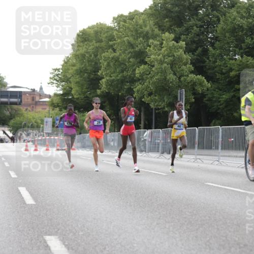 29.06.2025 - hella hamburg halbmarathon Jannik Wohlers http://msf.ph/oto/8153446 29.06.2025 09:34:38 Lombardsbrücke 29, 43, 46, 48 meine-sportfotos.de