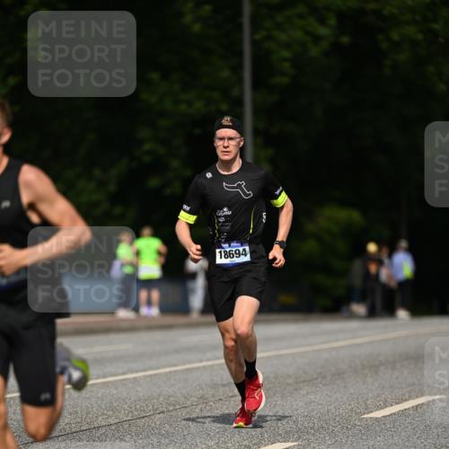 29.06.2025 - hella hamburg halbmarathon Dr. Thomas Lammeyer http://msf.ph/oto/8153491 29.06.2025 09:42:17 Kennedybrücke 4524 meine-sportfotos.de