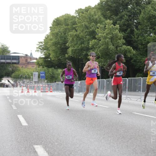 29.06.2025 - hella hamburg halbmarathon Jannik Wohlers http://msf.ph/oto/8153505 29.06.2025 09:34:39 Lombardsbrücke 29, 43, 46, 48 meine-sportfotos.de