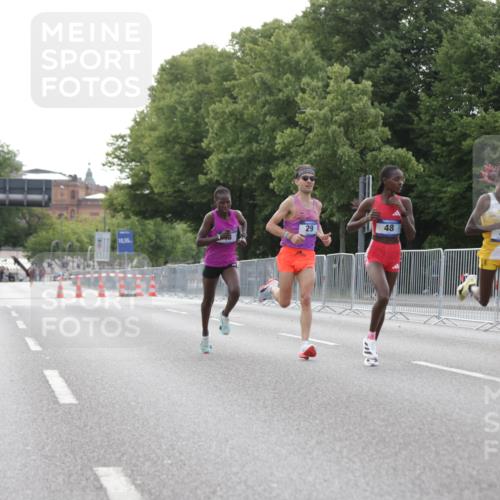 29.06.2025 - hella hamburg halbmarathon Jannik Wohlers http://msf.ph/oto/8153517 29.06.2025 09:34:39 Lombardsbrücke 29, 43, 46, 48 meine-sportfotos.de