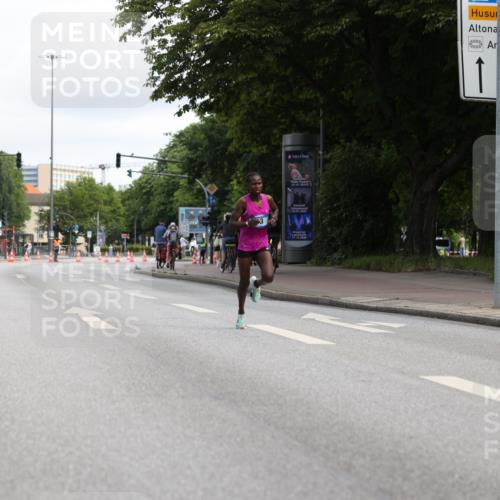 29.06.2025 - hella hamburg halbmarathon Yannick Fuchs http://msf.ph/oto/8153542 29.06.2025 10:06:35 20KM 43 meine-sportfotos.de
