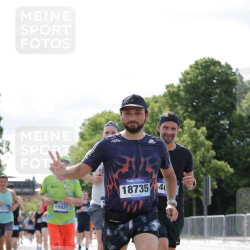 29.06.2025 - hella hamburg halbmarathon Jannik Wohlers http://msf.ph/oto/8153549 29.06.2025 10:15:50 Lombardsbrücke 1212, 1308, 1599, 2071, 2165, 2436, 2803, 2835, 3134, 3648, 4583, 4637, 4828, 5046, 5294, 7753, 8169, 8274, 8597, 8645, 9601, 9628, 9802, 9881, 10107, 10139, 10141, 10183, 10292, 10844, 10990, 11344, 11345, 12572, 13215, 13610, 15332, 15388, 15487, 15571, 15724, 16921, 17592, 17692, 17806, 18735, 19030 meine-sportfotos.de