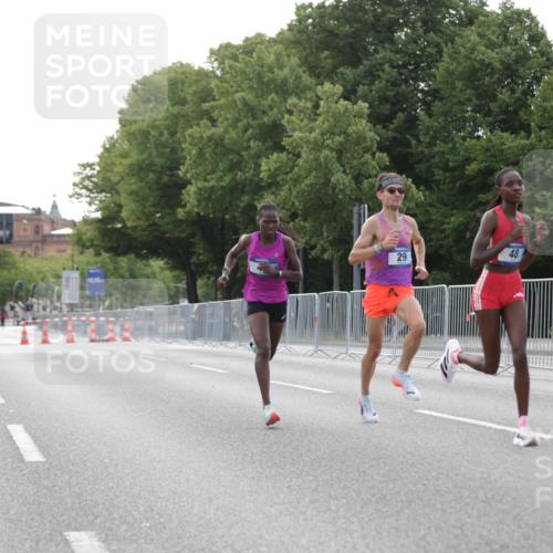 29.06.2025 - hella hamburg halbmarathon Jannik Wohlers http://msf.ph/oto/8153564 29.06.2025 09:34:39 Lombardsbrücke 29, 43, 46, 48 meine-sportfotos.de