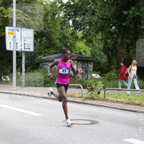 29.06.2025 - hella hamburg halbmarathon Yannick Fuchs http://msf.ph/oto/8153575 29.06.2025 10:06:37 20KM 43 meine-sportfotos.de