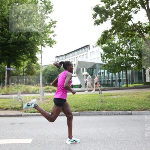 29.06.2025 - hella hamburg halbmarathon Yannick Fuchs http://msf.ph/oto/8153603 29.06.2025 10:06:38 20KM 43 meine-sportfotos.de