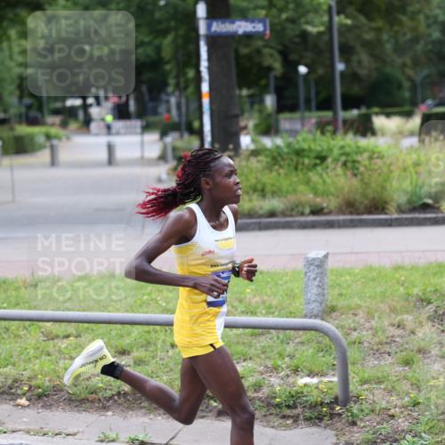 29.06.2025 - hella hamburg halbmarathon Yannick Fuchs http://msf.ph/oto/8153627 29.06.2025 10:07:07 20KM 46, 17888 meine-sportfotos.de
