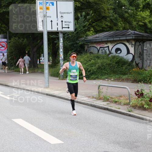 29.06.2025 - hella hamburg halbmarathon Yannick Fuchs http://msf.ph/oto/8153649 29.06.2025 10:07:11 20KM 17888 meine-sportfotos.de