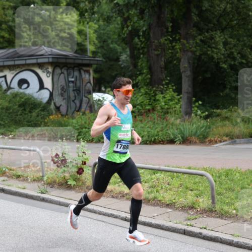 29.06.2025 - hella hamburg halbmarathon Yannick Fuchs http://msf.ph/oto/8153665 29.06.2025 10:07:12 20KM 17888 meine-sportfotos.de