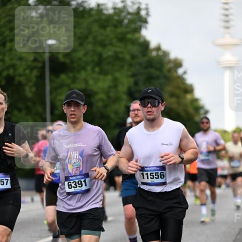 29.06.2025 - hella hamburg halbmarathon Dr. Thomas Lammeyer http://msf.ph/oto/8153668 29.06.2025 10:07:46 Kennedybrücke 1114, 1885, 2594, 2683, 2759, 3001, 4095, 4307, 4511, 4587, 5384, 5396, 5464, 5613, 6217, 6391, 6453, 7006, 7277, 7278, 7279, 7306, 7935, 8469, 8614, 9453, 10389, 11402 meine-sportfotos.de