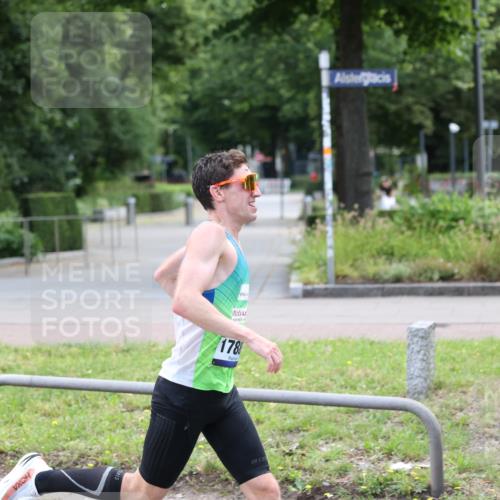 29.06.2025 - hella hamburg halbmarathon Yannick Fuchs http://msf.ph/oto/8153675 29.06.2025 10:07:12 20KM 17888 meine-sportfotos.de