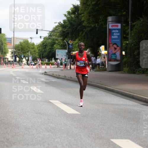 29.06.2025 - hella hamburg halbmarathon Yannick Fuchs http://msf.ph/oto/8153737 29.06.2025 10:08:06 20KM 28, 36, 39, 47 meine-sportfotos.de