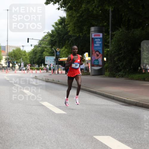 29.06.2025 - hella hamburg halbmarathon Yannick Fuchs http://msf.ph/oto/8153743 29.06.2025 10:08:06 20KM 28, 36, 39, 47 meine-sportfotos.de