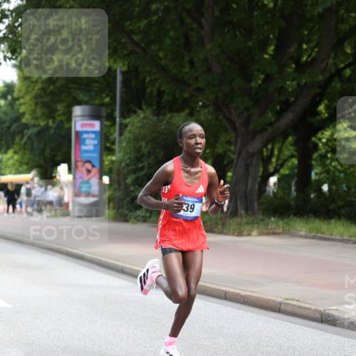 29.06.2025 - hella hamburg halbmarathon Yannick Fuchs http://msf.ph/oto/8153746 29.06.2025 10:08:07 20KM 28, 36, 39, 47 meine-sportfotos.de
