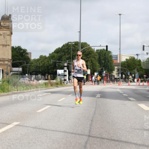 29.06.2025 - hella hamburg halbmarathon Yannick Fuchs http://msf.ph/oto/8153770 29.06.2025 10:08:28 20KM 28 meine-sportfotos.de