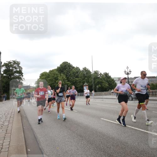 29.06.2025 - hella hamburg halbmarathon Jannik Wohlers http://msf.ph/oto/8153772 29.06.2025 10:51:27 Lombardsbrücke 1418, 3240, 3991, 4598, 4606, 5534, 6007, 6604, 6947, 7682, 8621, 9220, 9462, 9590, 9594, 9673, 10521, 10533, 10693, 10830, 11101, 11875, 12065, 13151, 13152, 14720, 14937, 14959, 15128, 16015, 17364, 17429, 17641, 17902, 18615, 18780, 18975 meine-sportfotos.de