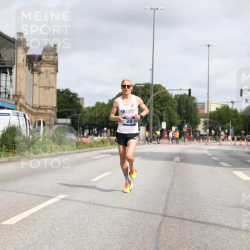 29.06.2025 - hella hamburg halbmarathon Yannick Fuchs http://msf.ph/oto/8153773 29.06.2025 10:08:29 20KM 28 meine-sportfotos.de