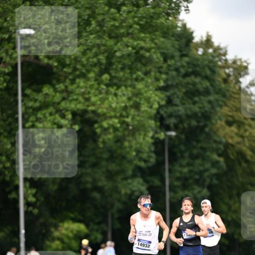 29.06.2025 - hella hamburg halbmarathon Dr. Thomas Lammeyer http://msf.ph/oto/8153776 29.06.2025 09:42:21 Kennedybrücke 4524, 6699, 11342 meine-sportfotos.de