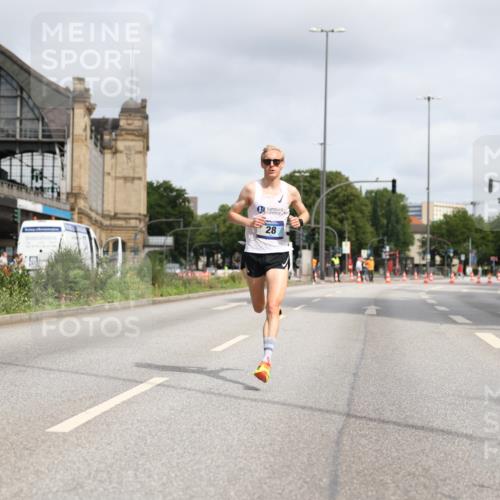 29.06.2025 - hella hamburg halbmarathon Yannick Fuchs http://msf.ph/oto/8153778 29.06.2025 10:08:29 20KM 28 meine-sportfotos.de