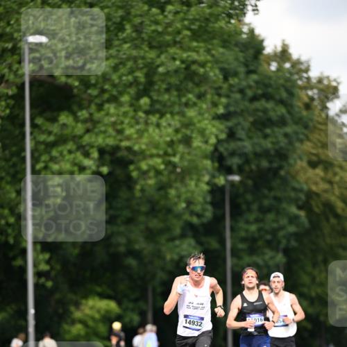 29.06.2025 - hella hamburg halbmarathon Dr. Thomas Lammeyer http://msf.ph/oto/8153780 29.06.2025 09:42:21 Kennedybrücke 4524, 6699, 11342 meine-sportfotos.de