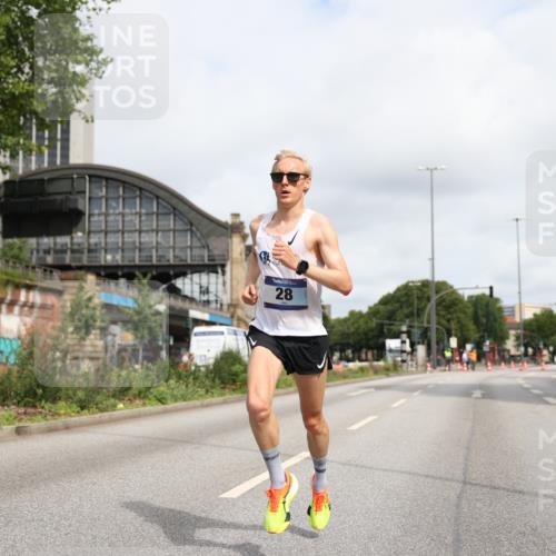 29.06.2025 - hella hamburg halbmarathon Yannick Fuchs http://msf.ph/oto/8153781 29.06.2025 10:08:30 20KM 28 meine-sportfotos.de