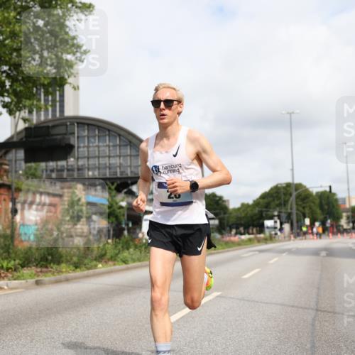 29.06.2025 - hella hamburg halbmarathon Yannick Fuchs http://msf.ph/oto/8153787 29.06.2025 10:08:31 20KM 28 meine-sportfotos.de