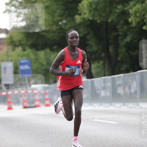 29.06.2025 - hella hamburg halbmarathon Jannik Wohlers http://msf.ph/oto/8153792 29.06.2025 09:35:03 Lombardsbrücke 36, 39 meine-sportfotos.de