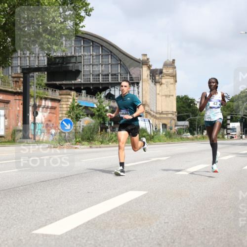 29.06.2025 - hella hamburg halbmarathon Yannick Fuchs http://msf.ph/oto/8153803 29.06.2025 10:09:50 20KM 31, 42, 14689 meine-sportfotos.de